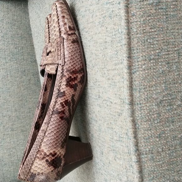 Donald J Pliner square toe pumps shoe khaki brown 2" heel loafer look size 8.5 M - Picture 5 of 12